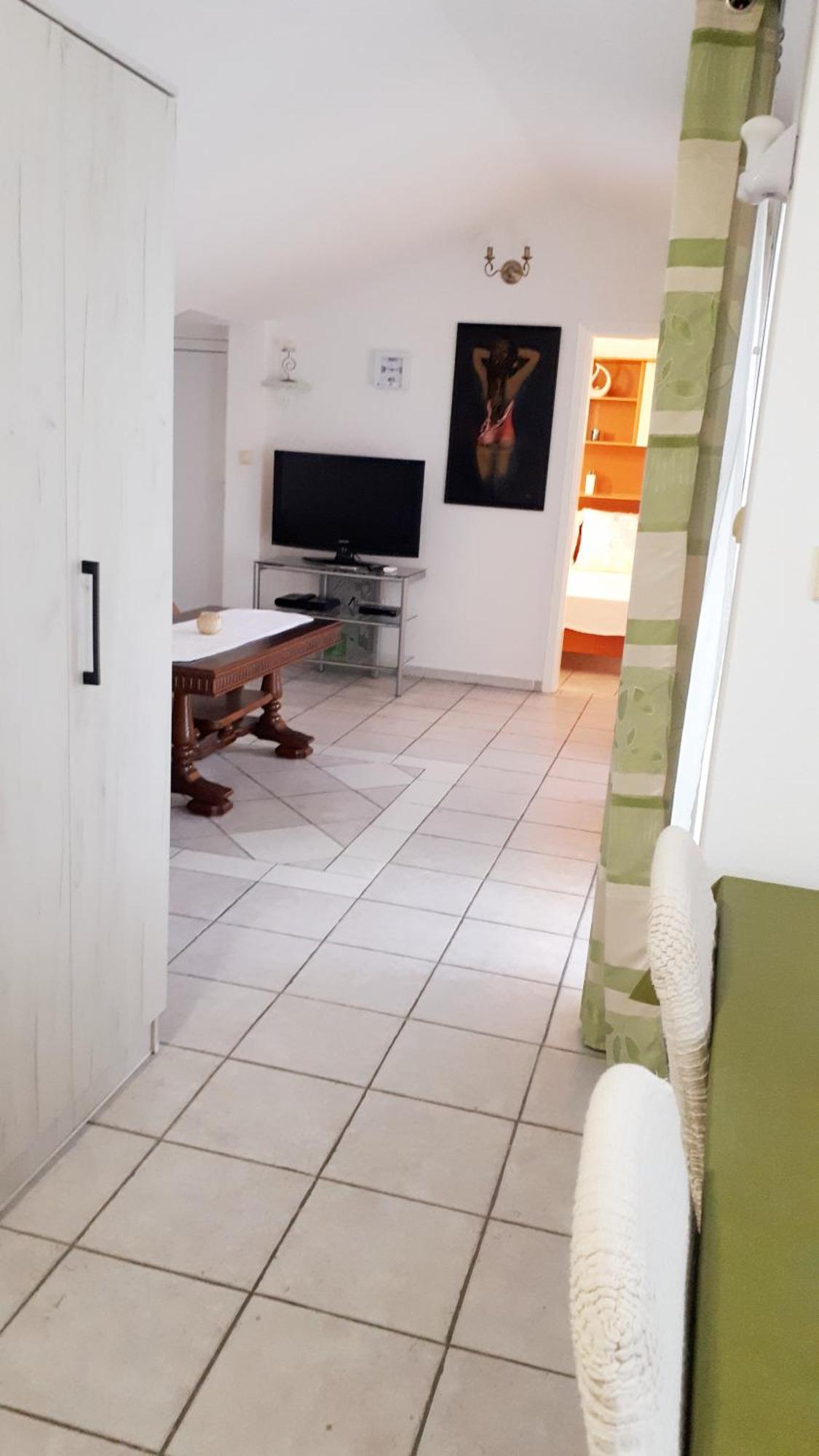Apartmani Kalinic بِييلا الغرفة الصورة